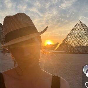 Meet your Posher, Cali